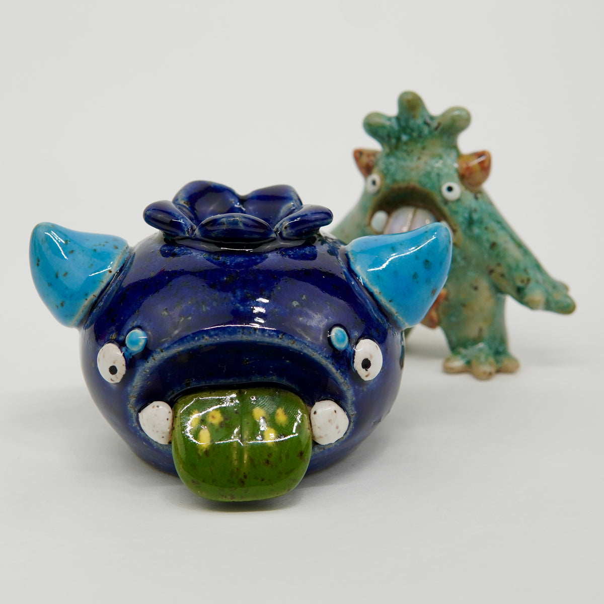 Mr. Mirtillo -  Blueberry Ceramic Goobster