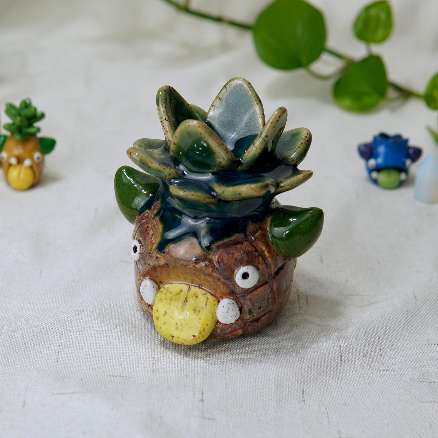 Dribbles - Pineapple Ceramic Goobster Vase (SECONDS)