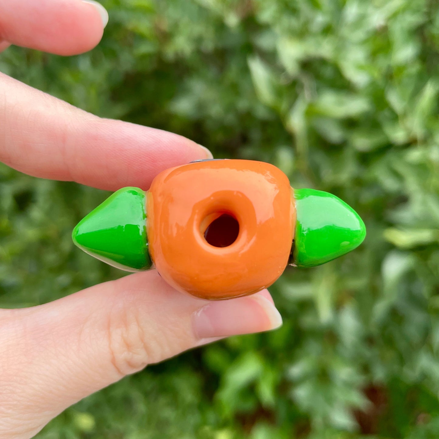 Carrot Goobster Magnet Vase